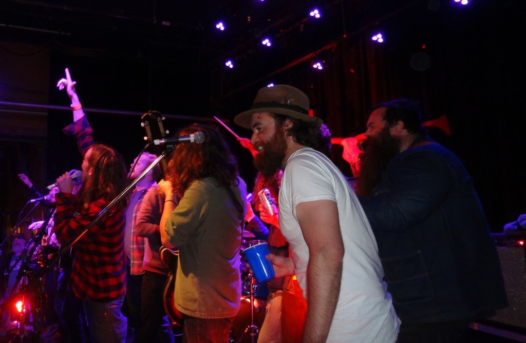The Wild Feathers joined by the other bands for "The Weight" Singalong